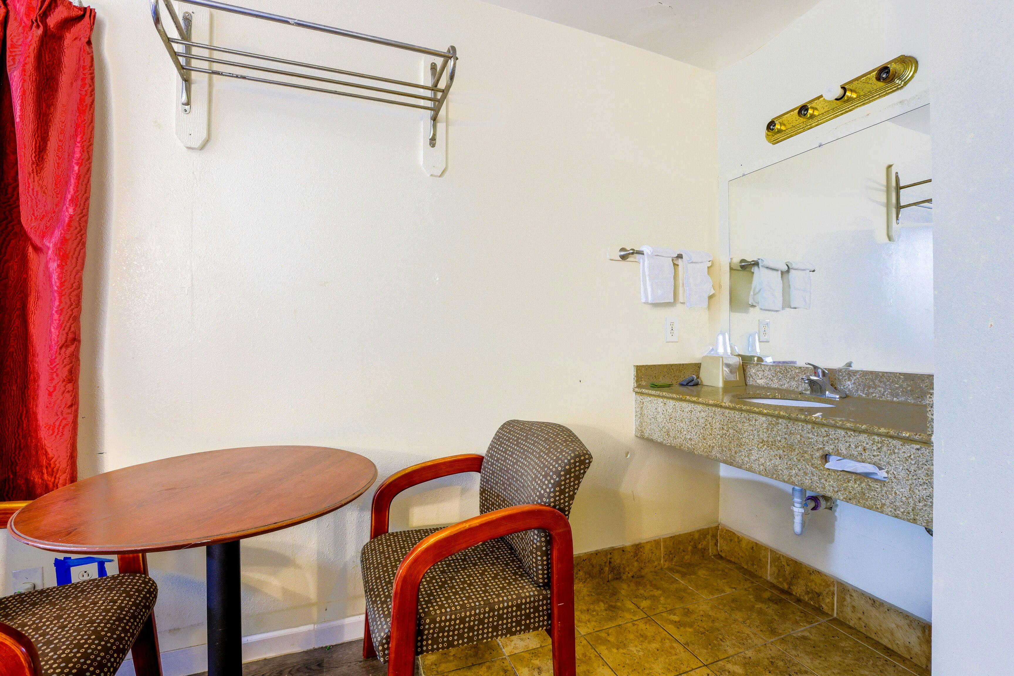 Whispering Pines by Hotel O Whitestone VA 35/50