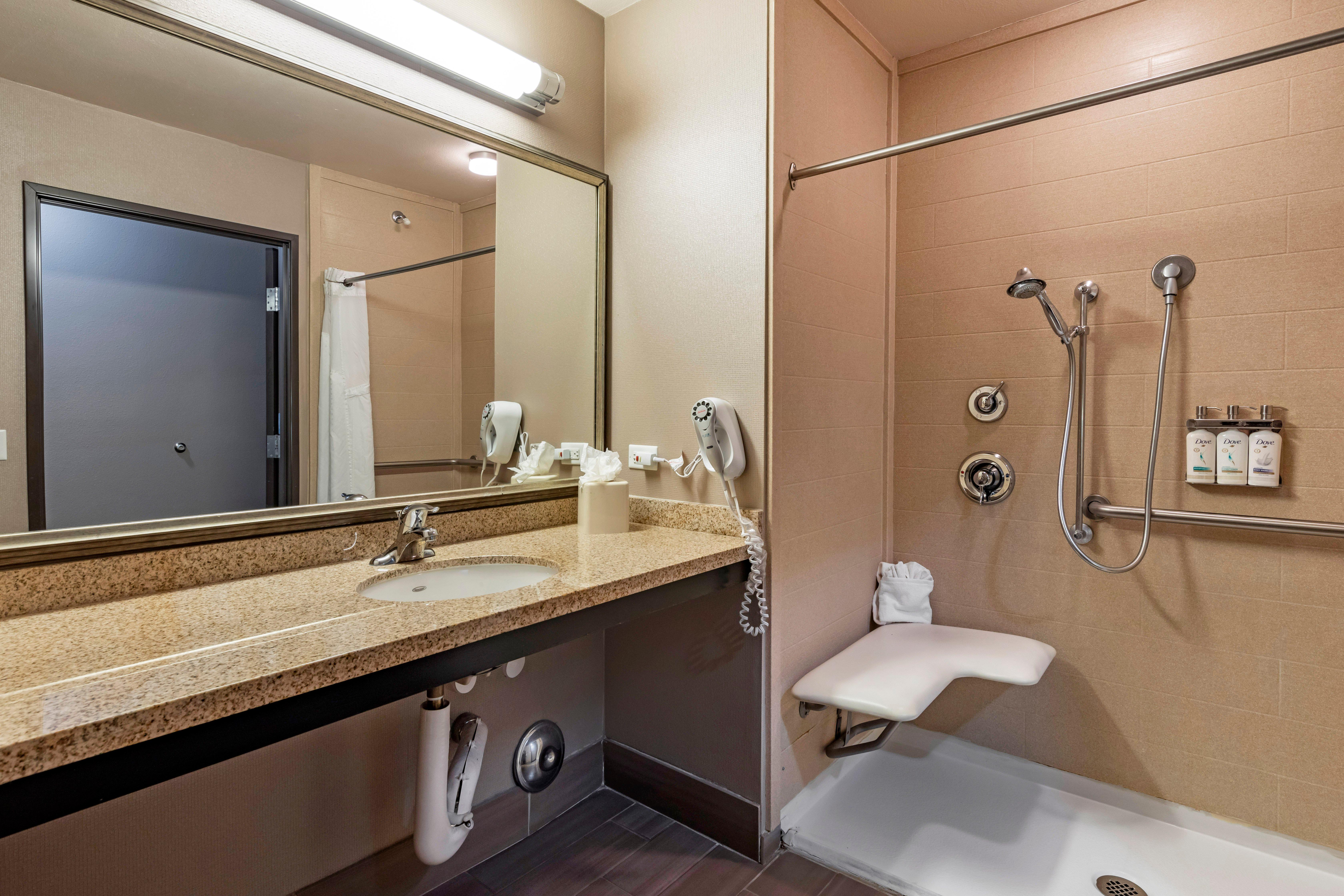 Room, 2 Queen Beds, Accessible, Holiday Inn Express Hotel & Suites Indio - Coachella Valley 3/3