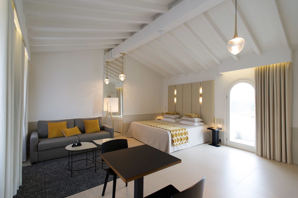Hotel Genovese 52/70