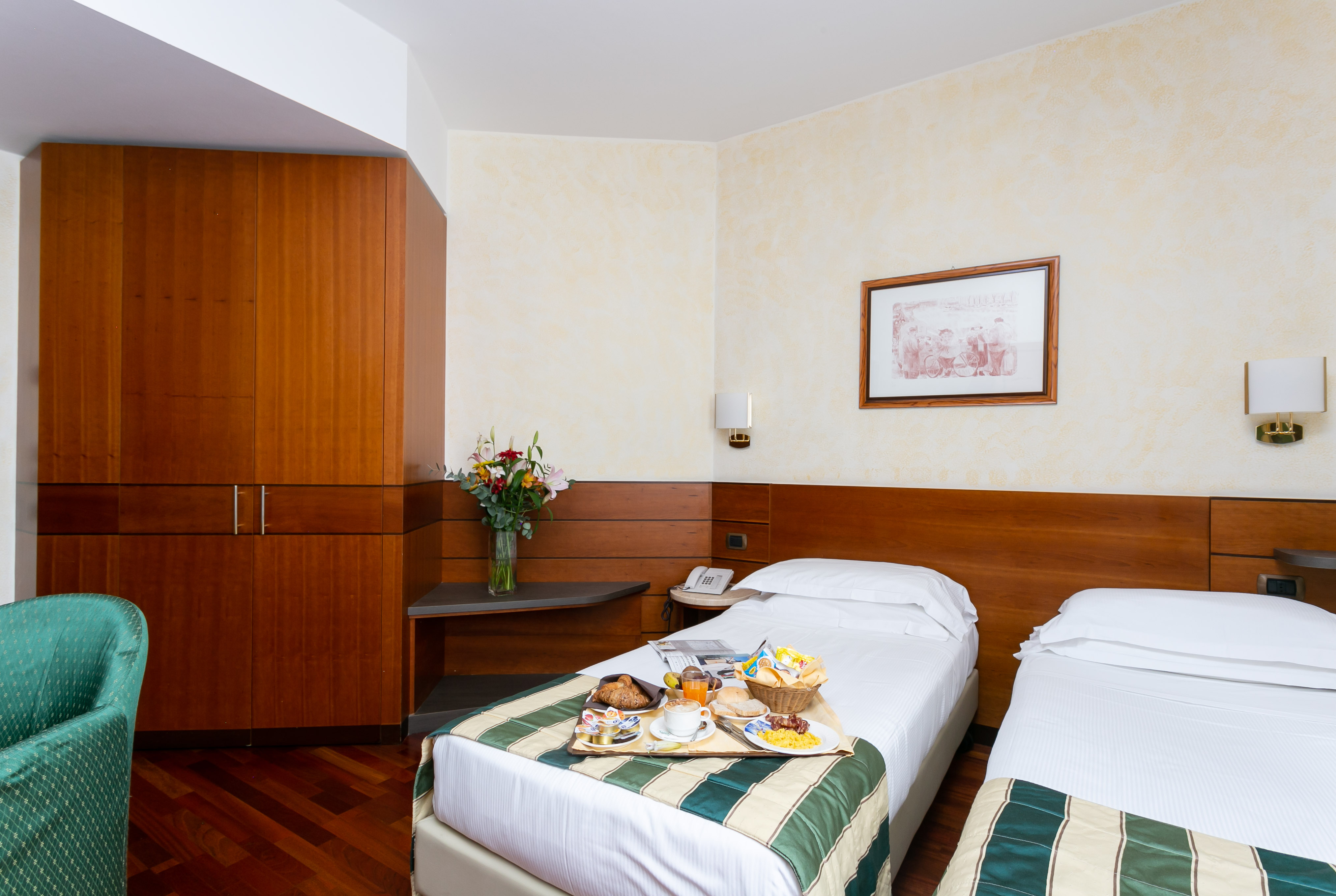 Comfy, Twin Beds