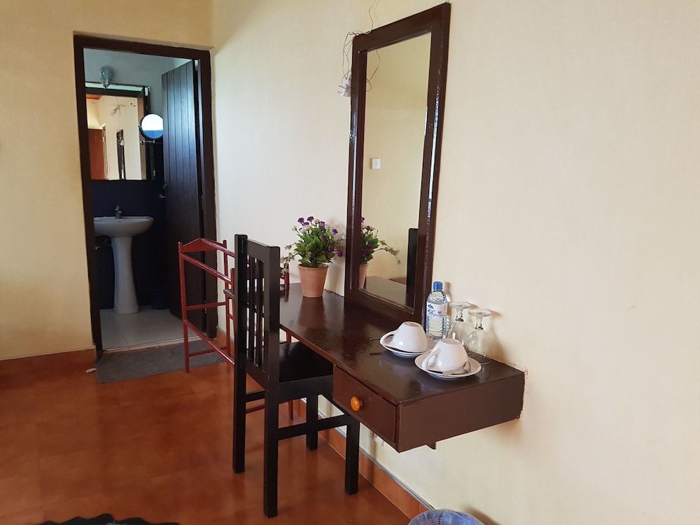 Nilaveli Crystal Blue Hotel 10/26
