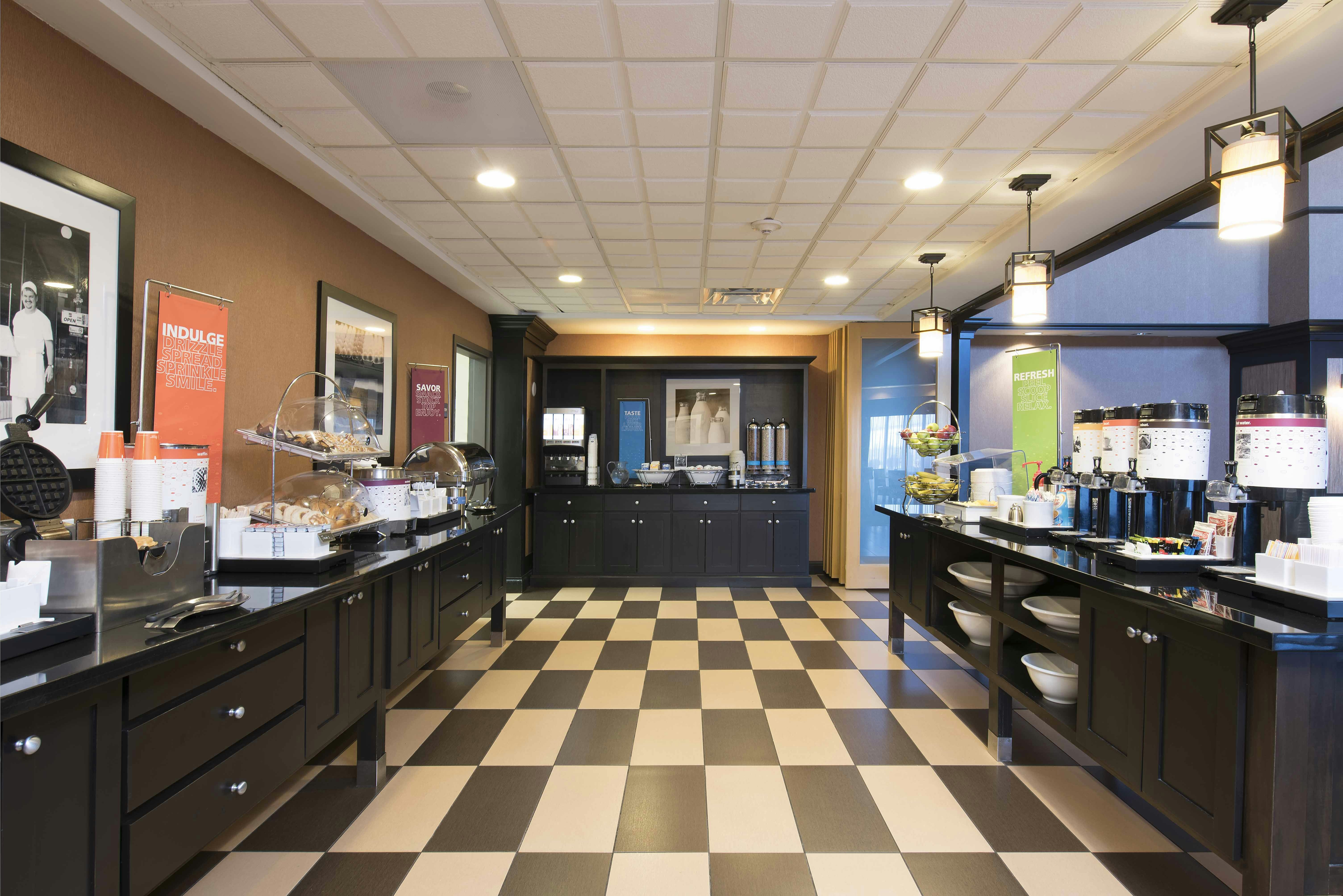 Hampton Inn & Suites Danville 6/42