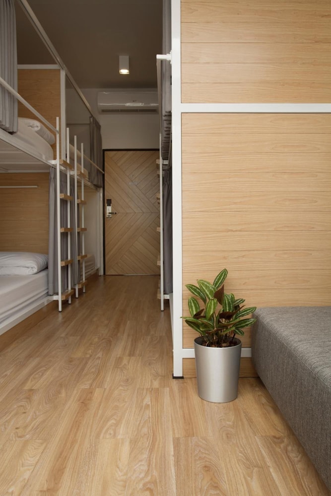 Bed One Block Hostel 4/61