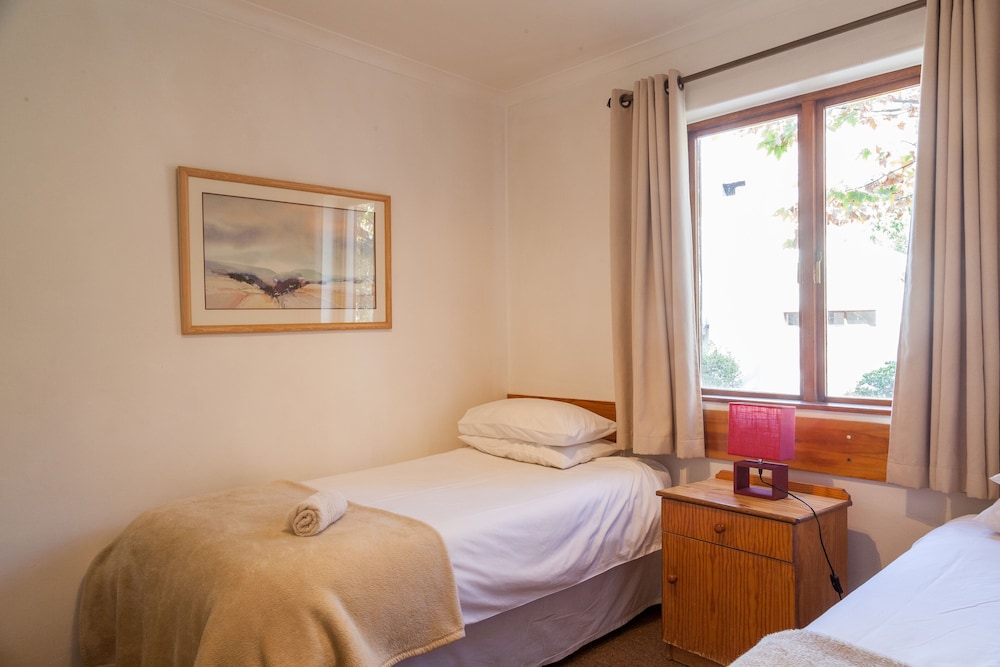 Montagu Springs Resort 8/50