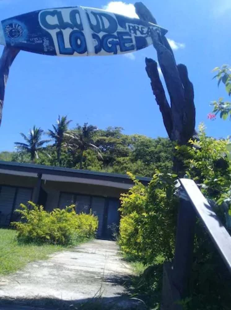 Funky Fish Beach Resort 5/50