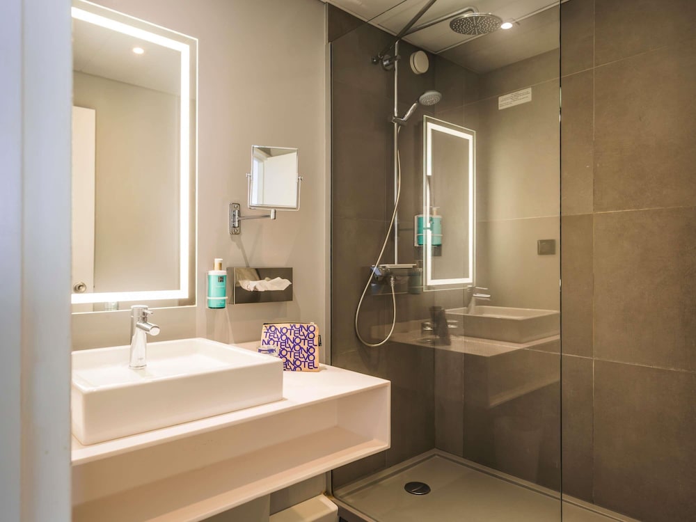 Hotel Novotel Caen Cote De Nacre 68/69