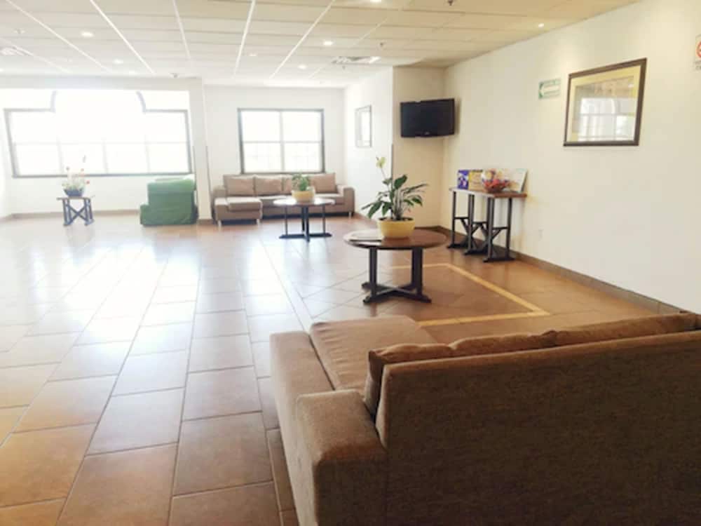 Microtel Inn and Suites by Wyndham Toluca 27/41