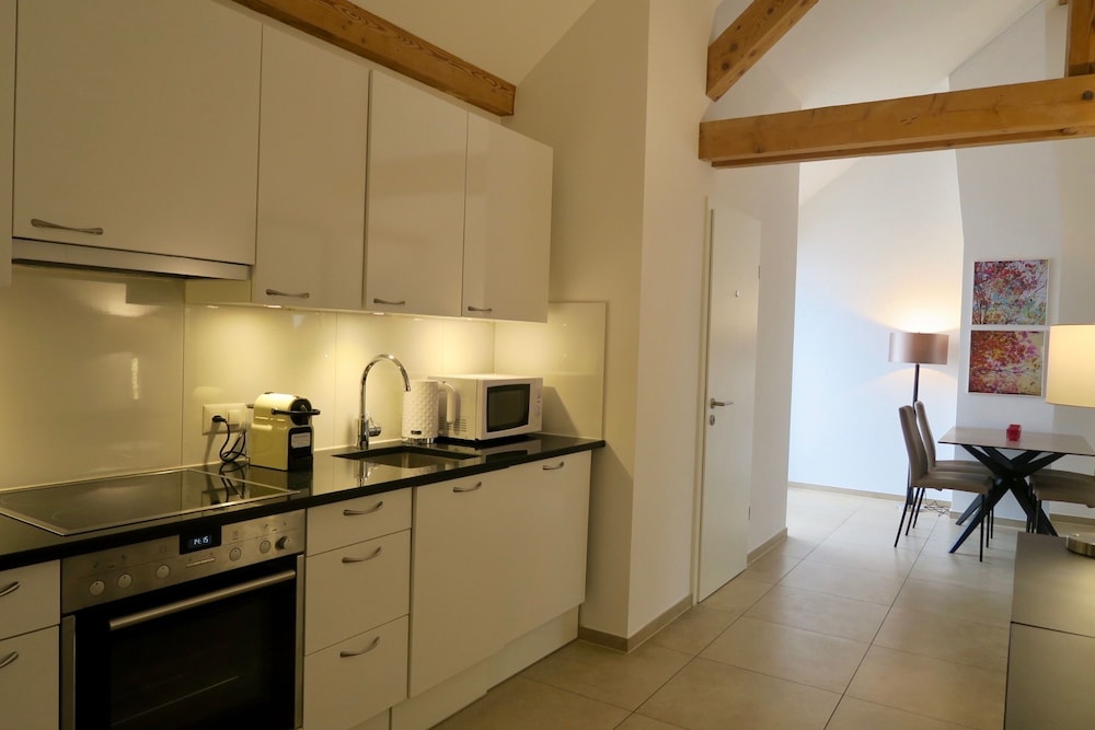 Zurich Furnished Homes 50/50