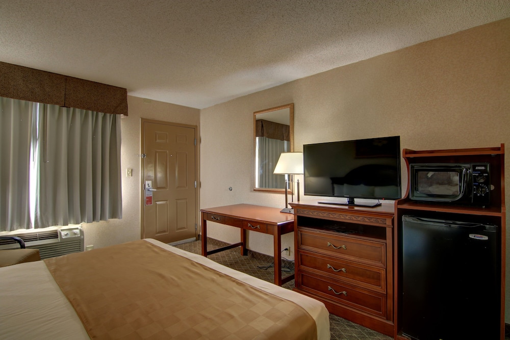 Ramada by Wyndham Macon 32/45