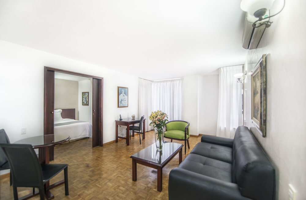 Aparta Suites Torre Poblado 27/40