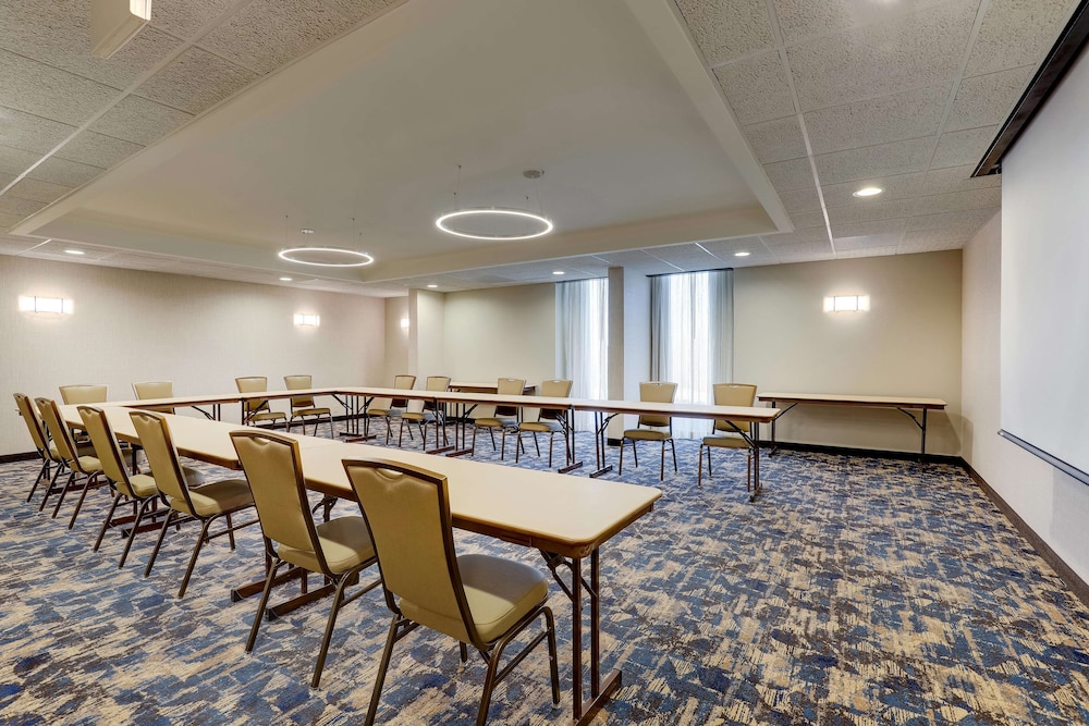 Drury Inn and Suites St Louis St Peters 43/50