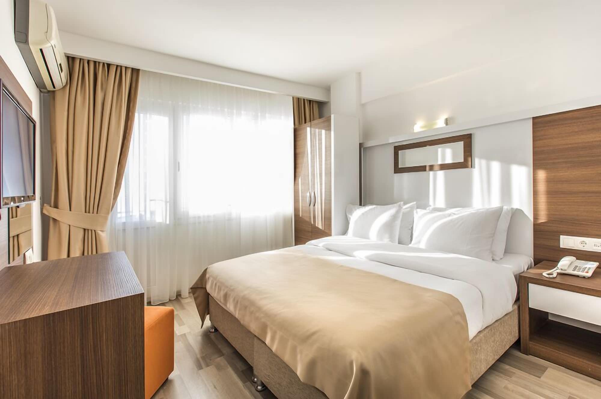 ROOM, DOUBLE BED, BALCONY