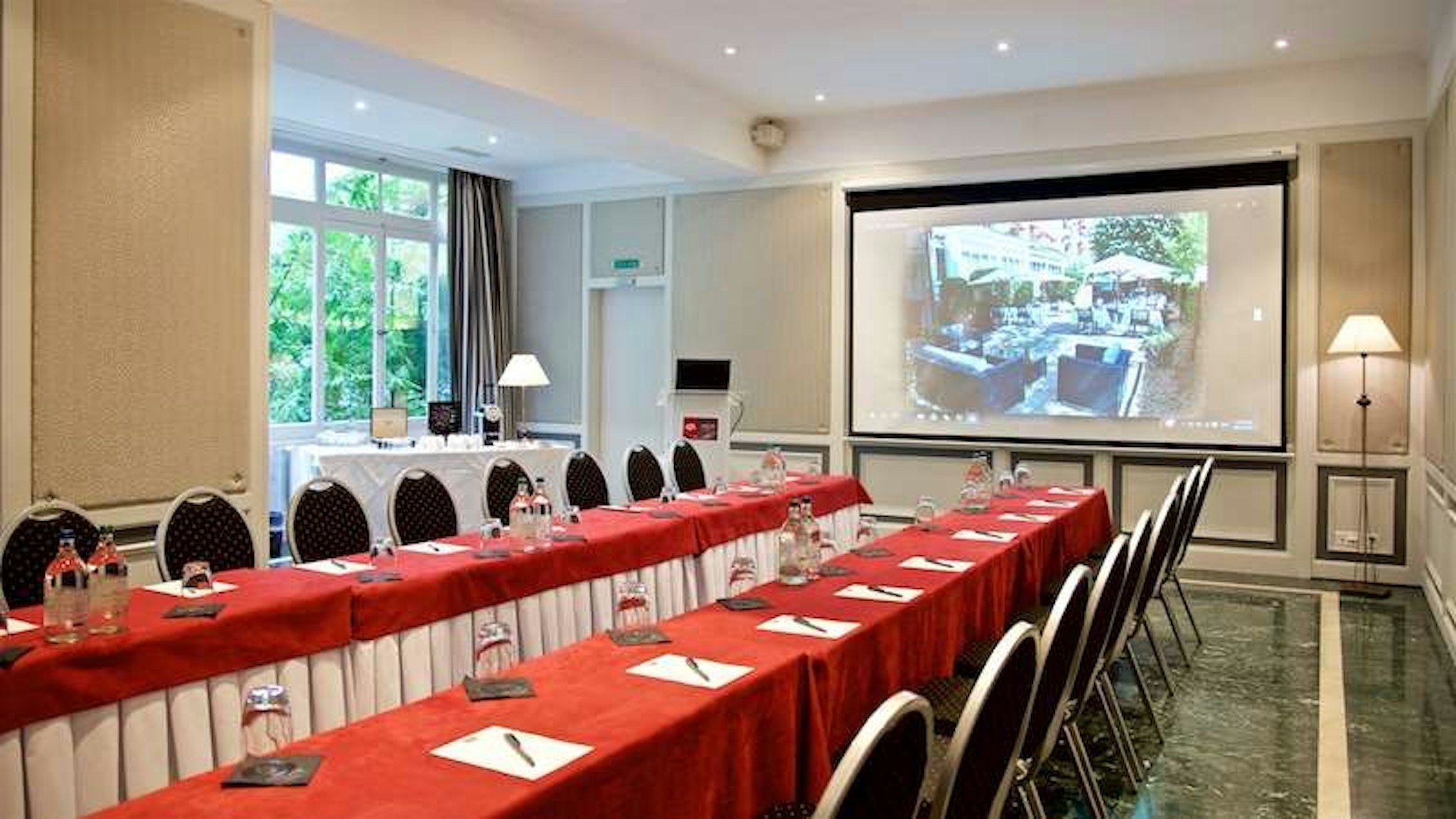 Carlton Lausanne Boutique Hotel 43/47