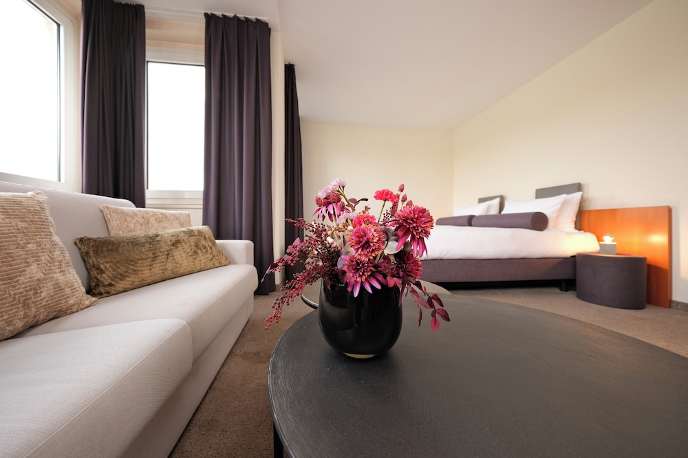 Hotel Am Rhein Wesseling 37/64