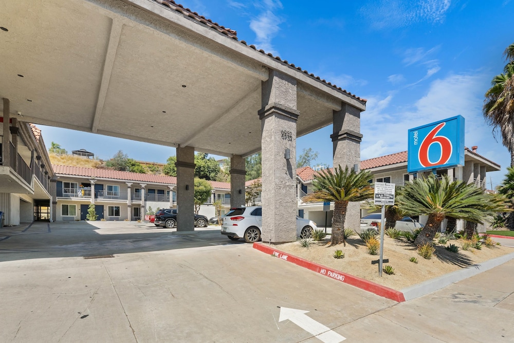 Motel6 La Mesa, CA 50/67