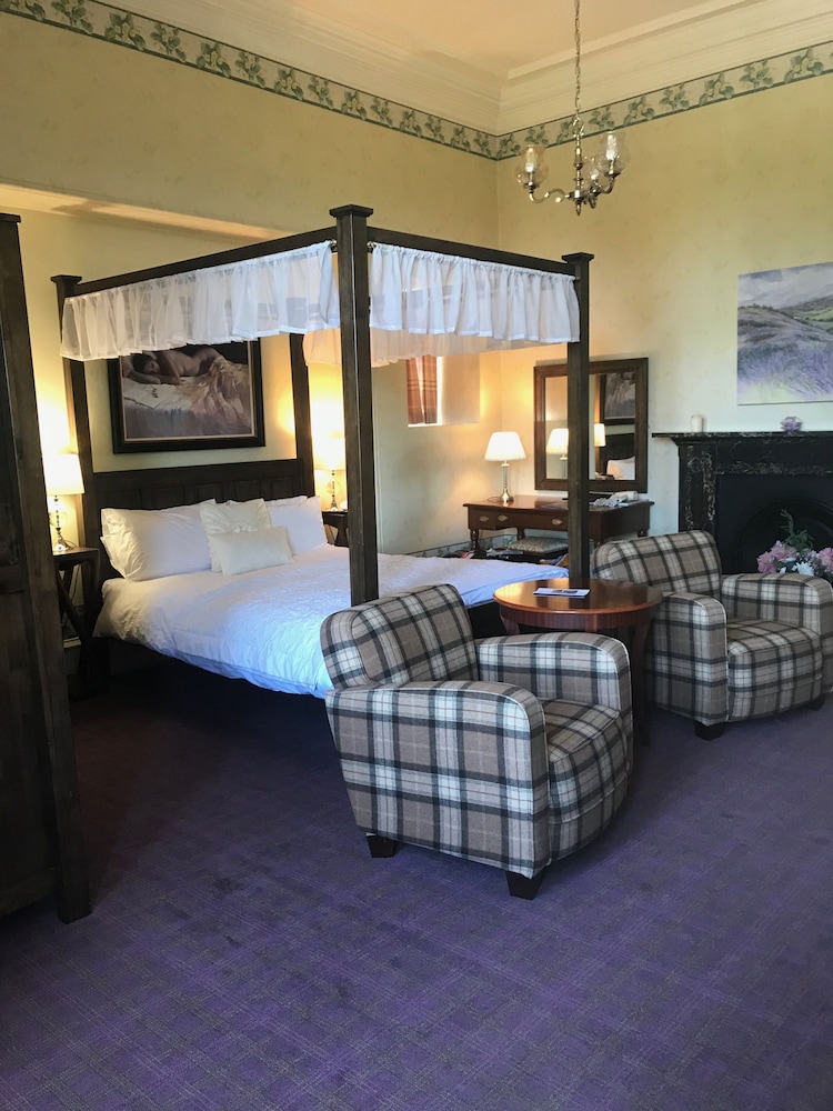 Mansfield House Hotel 23/73