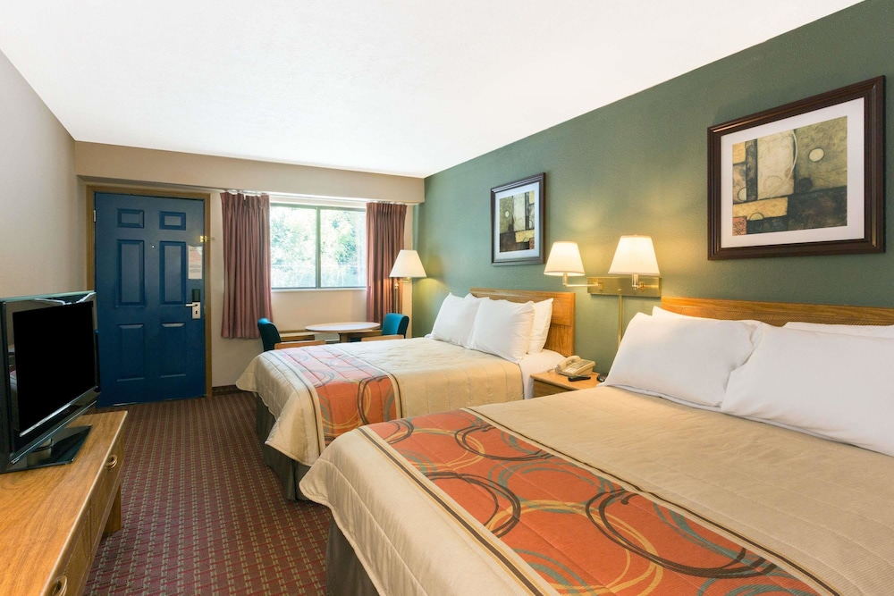 Days Inn by Wyndham Renfro Valley Mount Vernon 19/50
