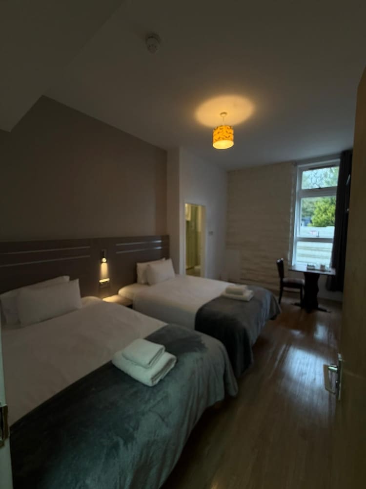 Spean Bridge Hotel 12/42