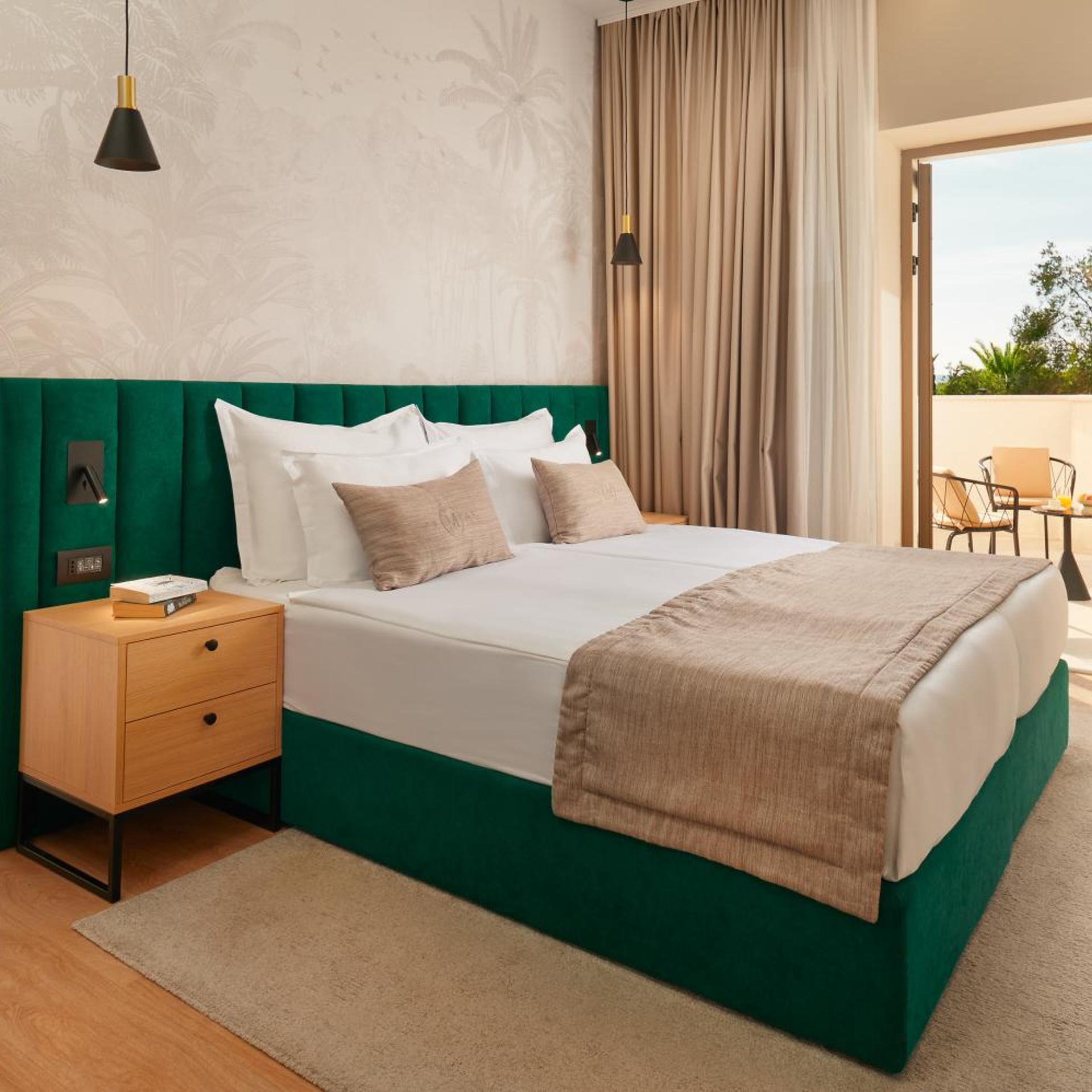 Executive, Suite, Pool and Sea View, Terrace, Ground Floor