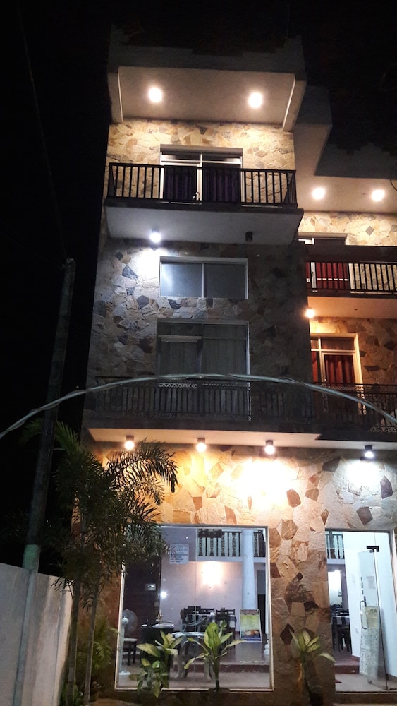 Rani Inn 1/47