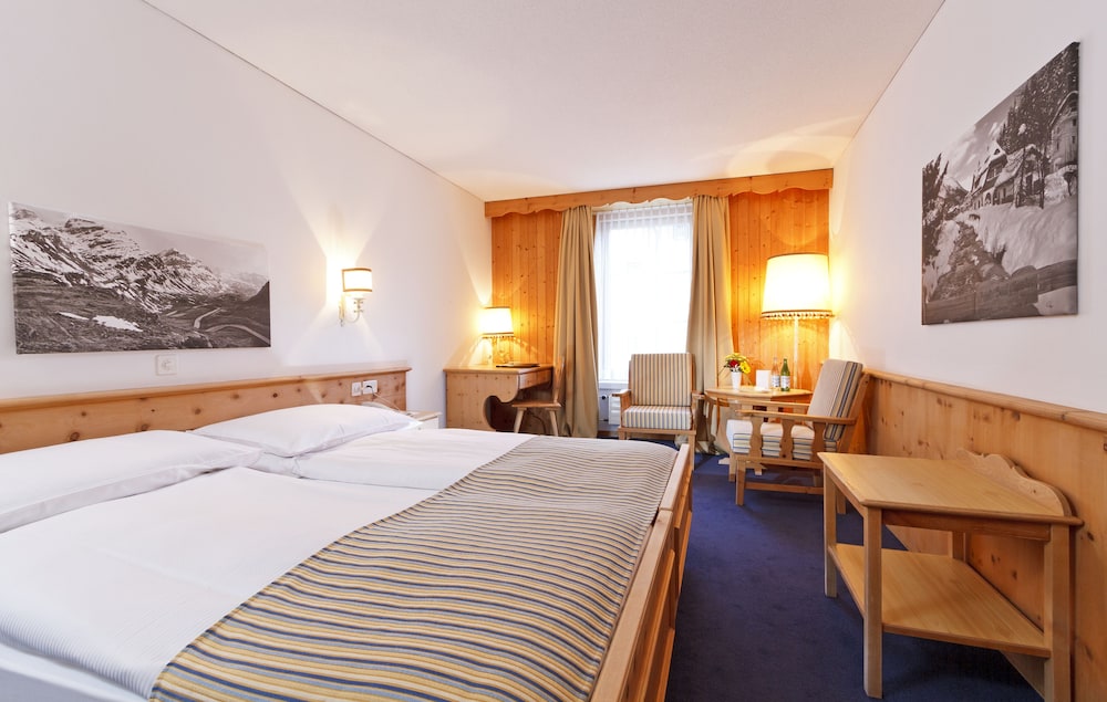 Edelweiss Swiss Quality Hotel 15/48