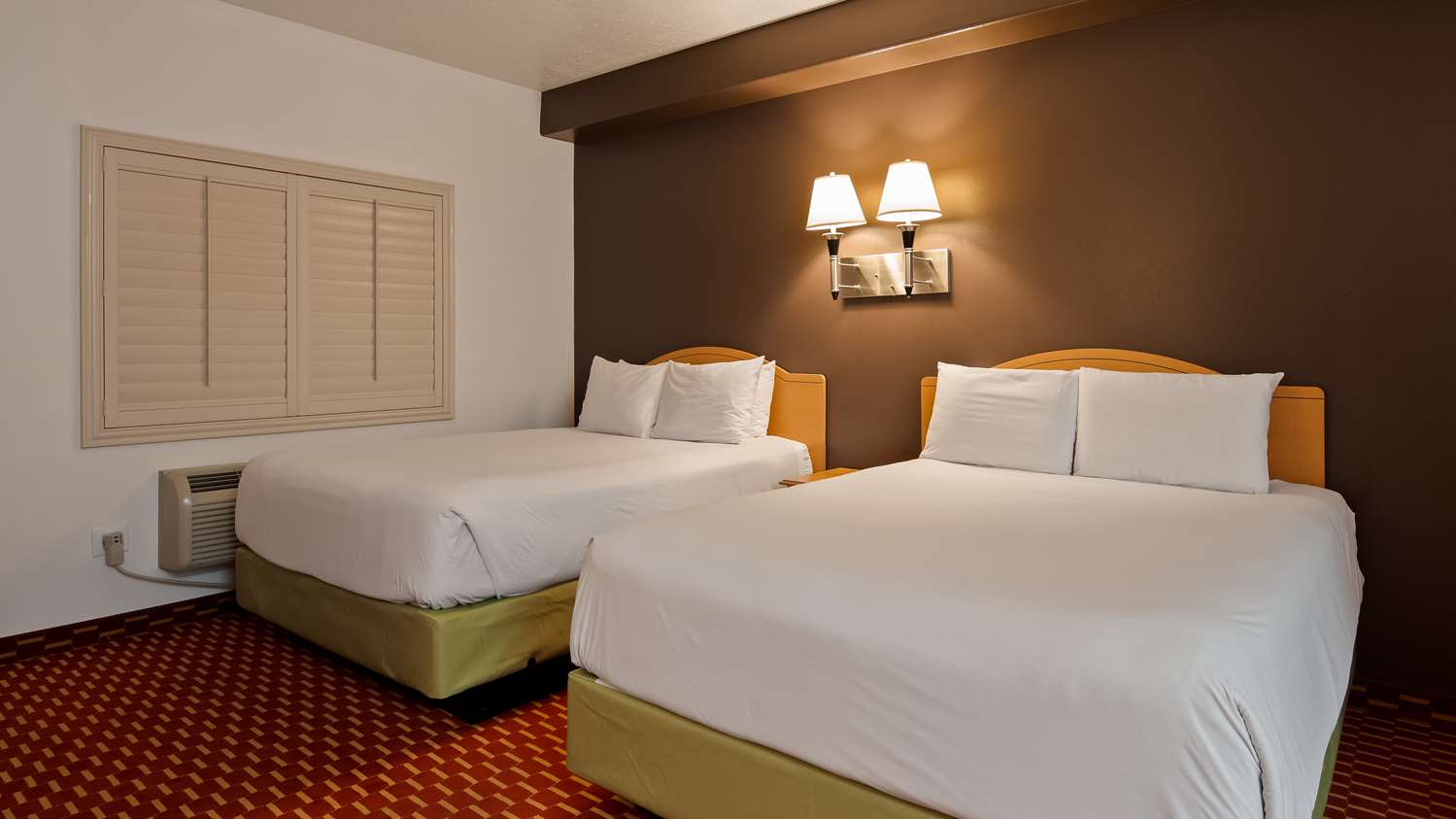 Hotel Vernal 1/10