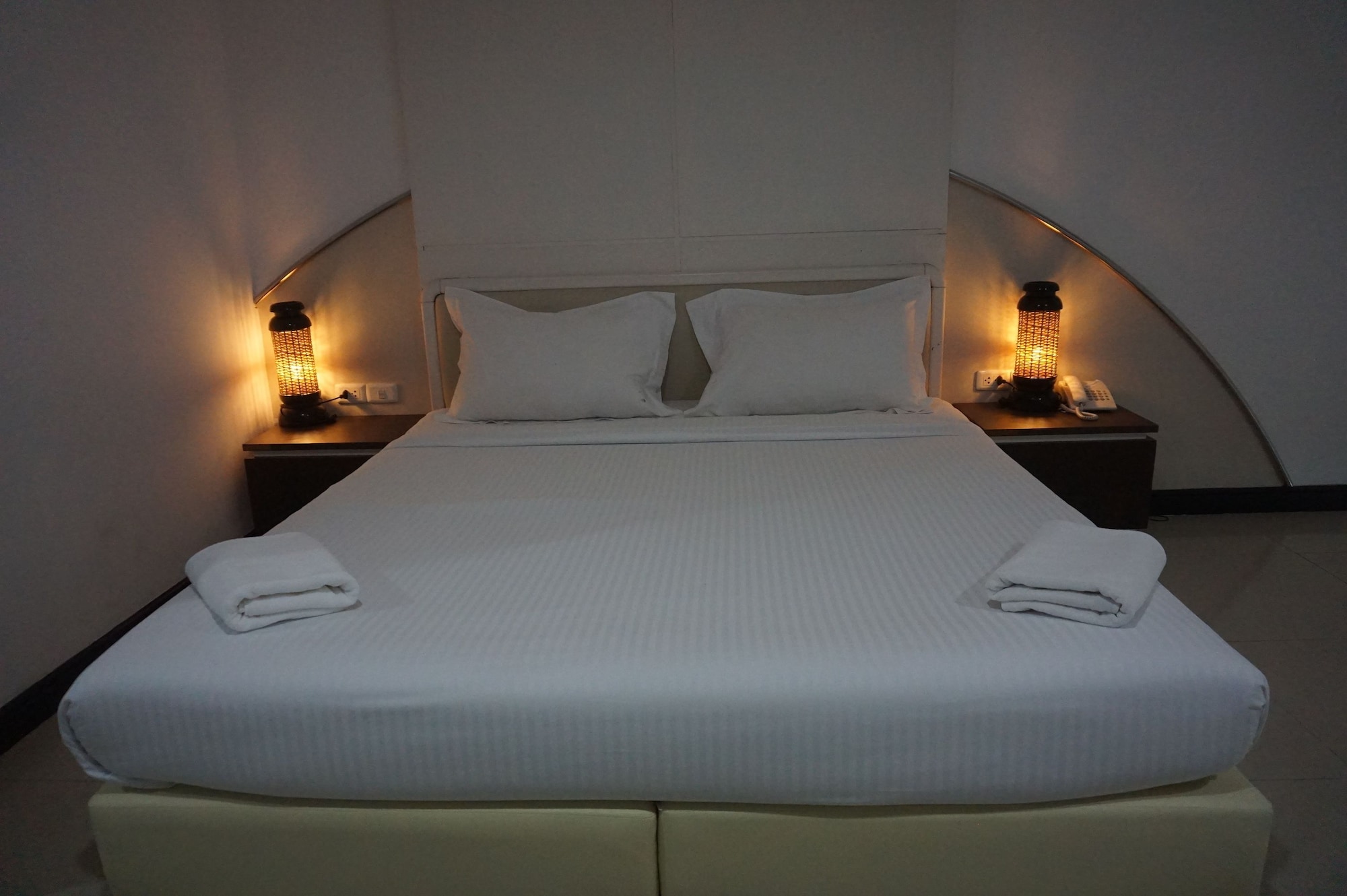 SUPERIOR, DOUBLE BED