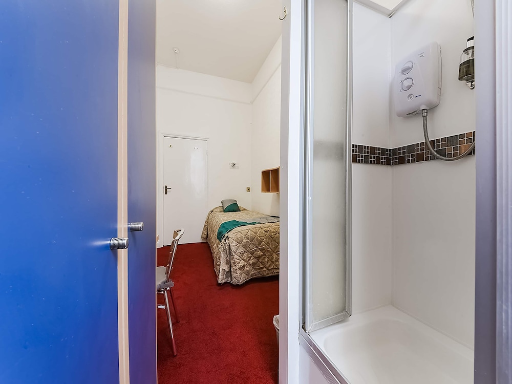 Boston Court Hotel 15/55