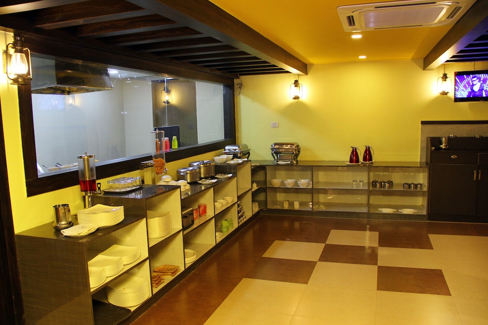 Hotel Vinayaga 11/25