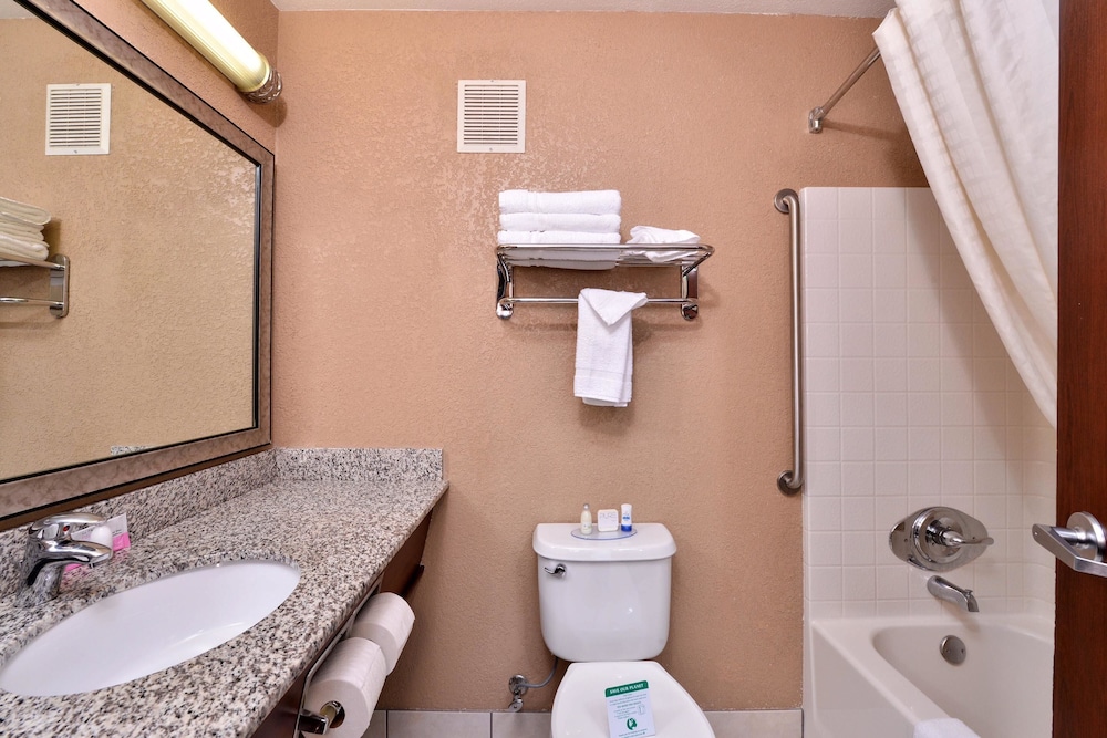 Best Western Wilsonville Inn & Suites 6/28