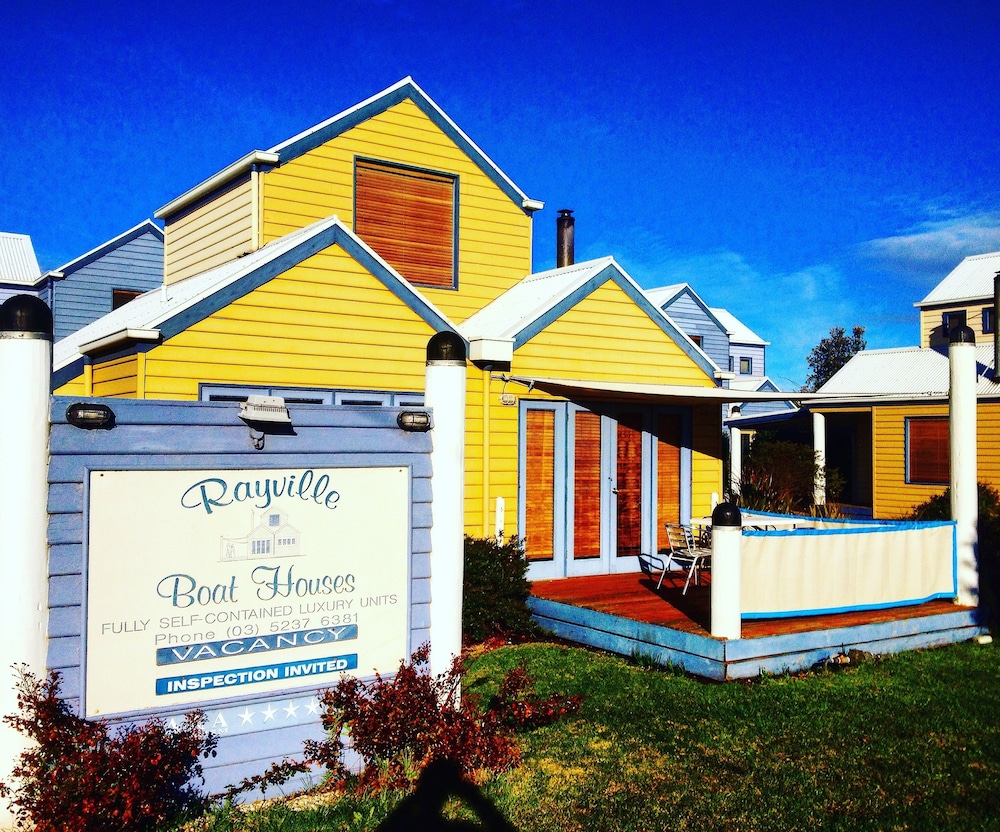 Rayville Boat Houses 6/50