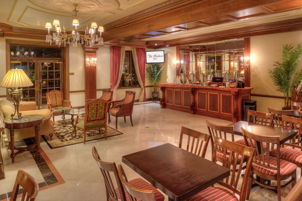 Madison Hotel 33/53