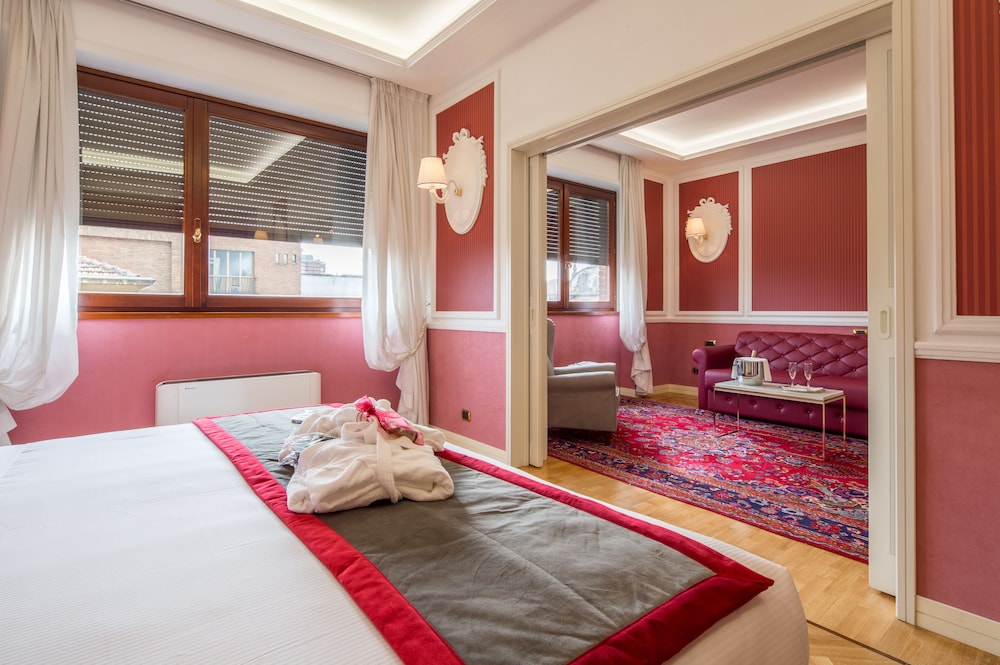 Grande Albergo Roma 28/69