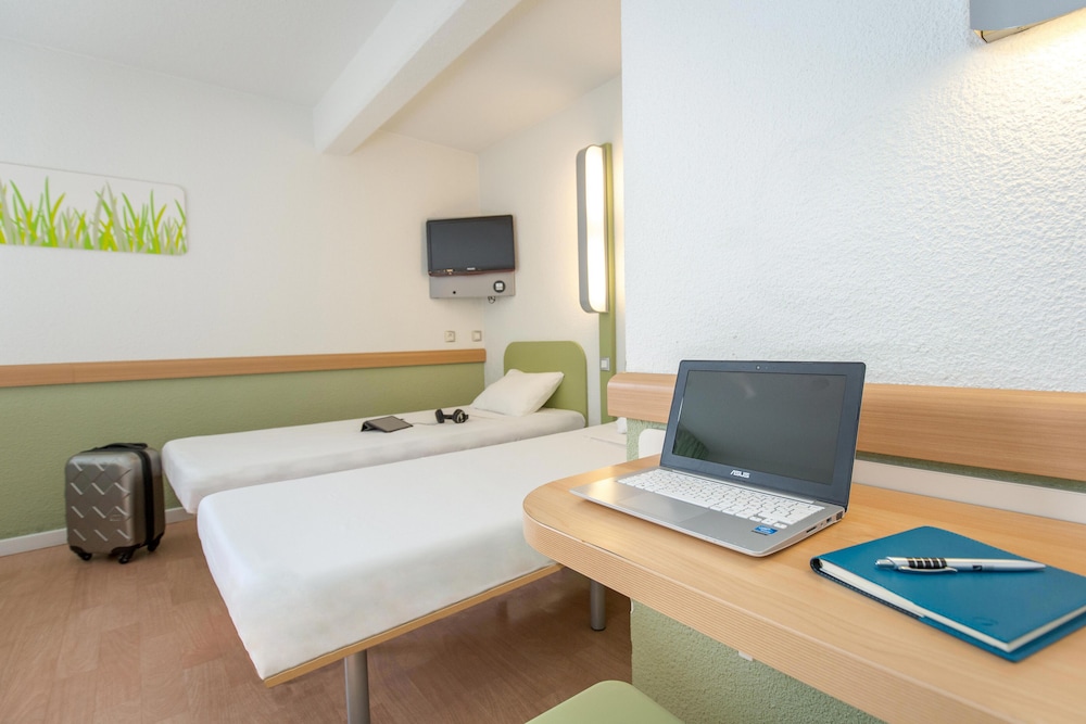 Ibis budget Frejus Saint Raphael Centre et Plage 27/64