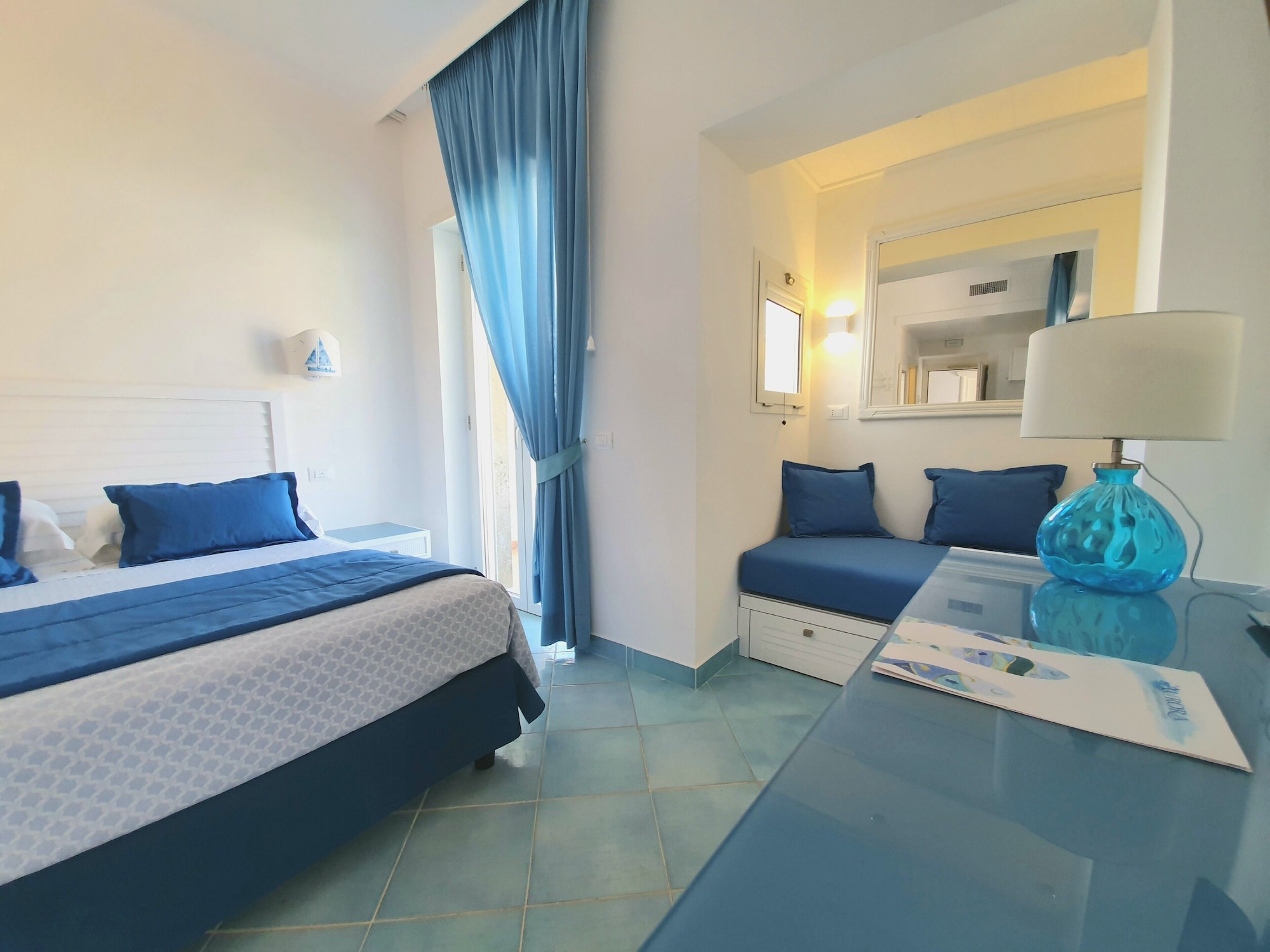 غرفة بسرير كوين بشرفة، Aurora Hotel & Suites Sul Mare 4/10