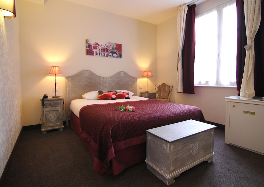 Hotel Beaucour 32/83