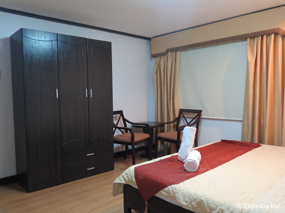 D'leonor Hotel 35/73