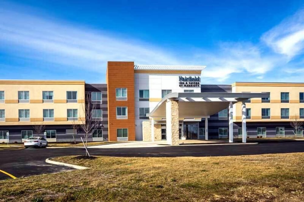 Fairfield Inn and Suites Columbus Marysville 17/19