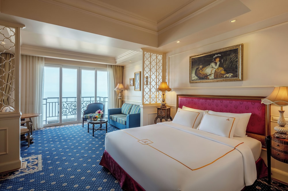 إقامة بسرير كينج بإطلالة على البحر، The Imperial Hotel 3/6