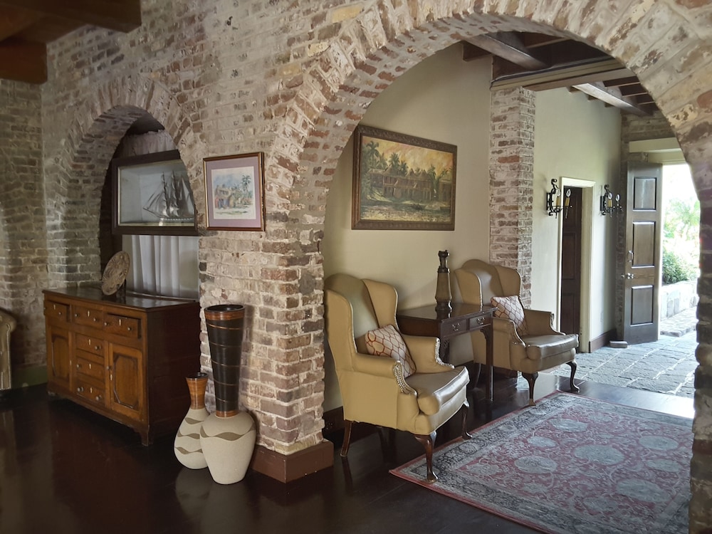 Copper and Lumber Store Hotel Boutique 30/65