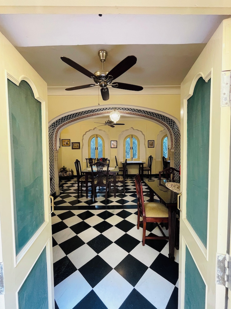 Khatu Haveli 11/61