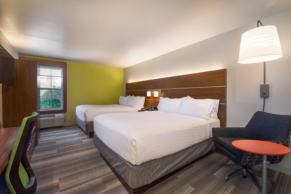 Holiday Inn Express Hotel And Suites Phoenix Airport 18/56