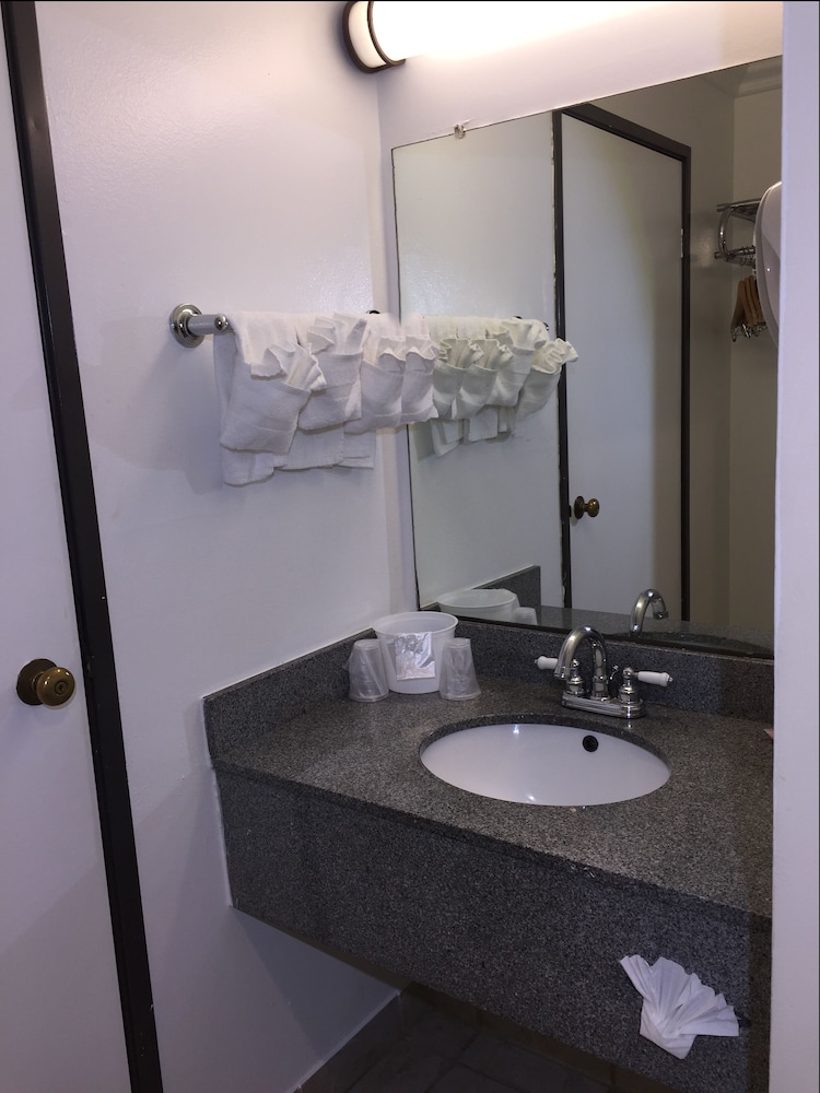 Baymont by Wyndham Ontario 18/31