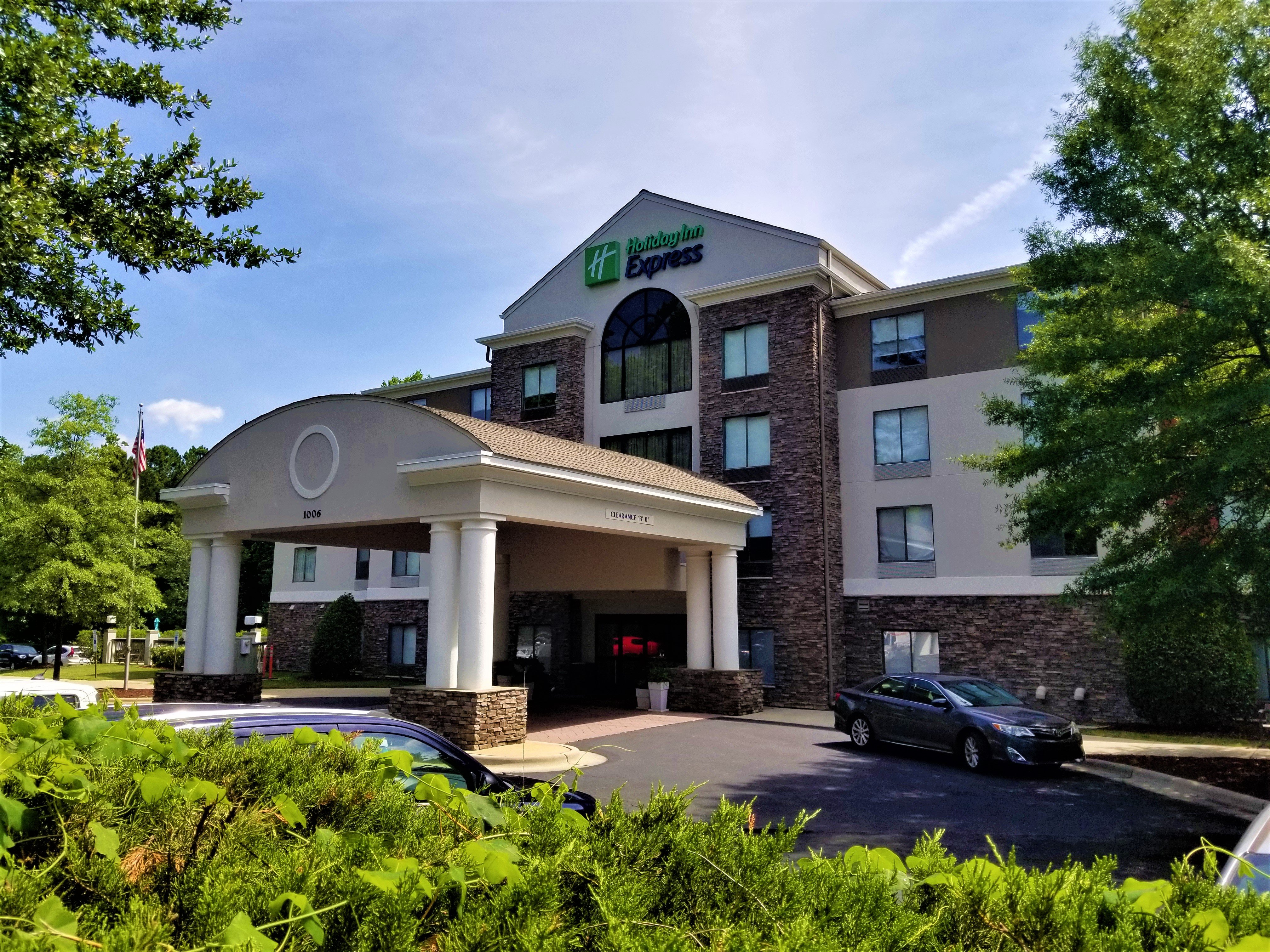 Holiday Inn Express Apex Raleigh 42/43