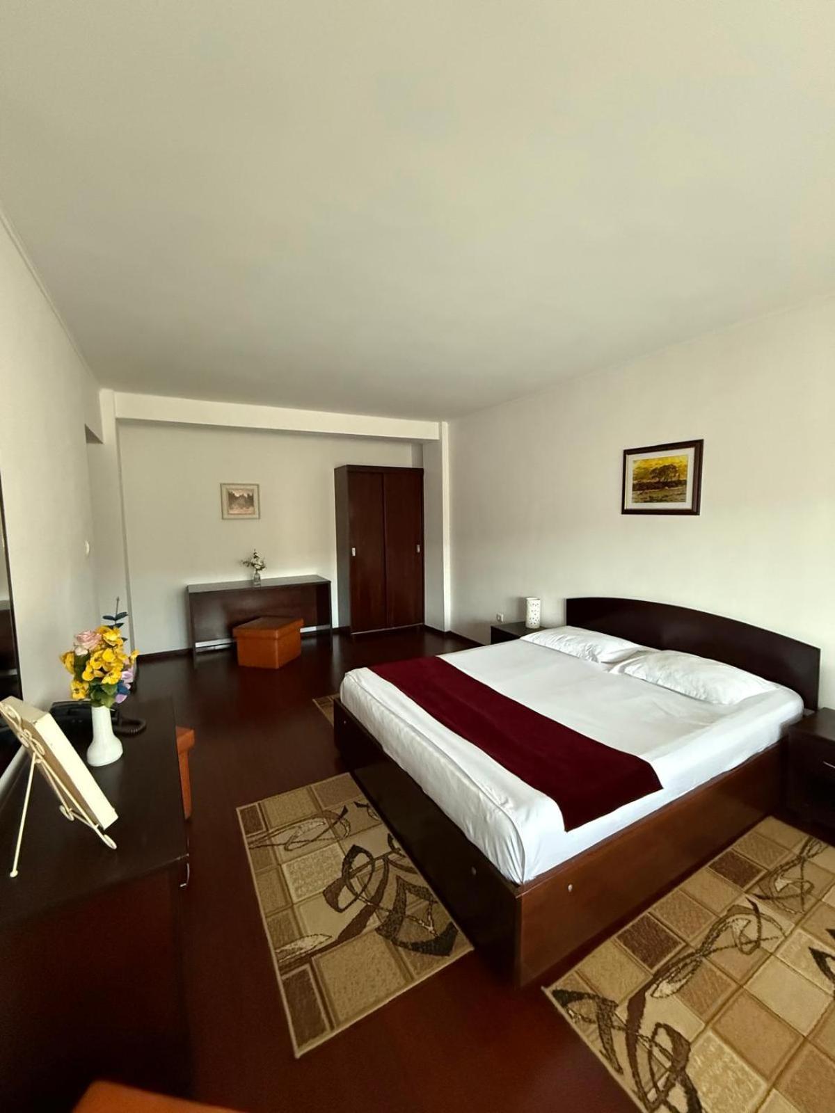 Ciric Hotel 13/46