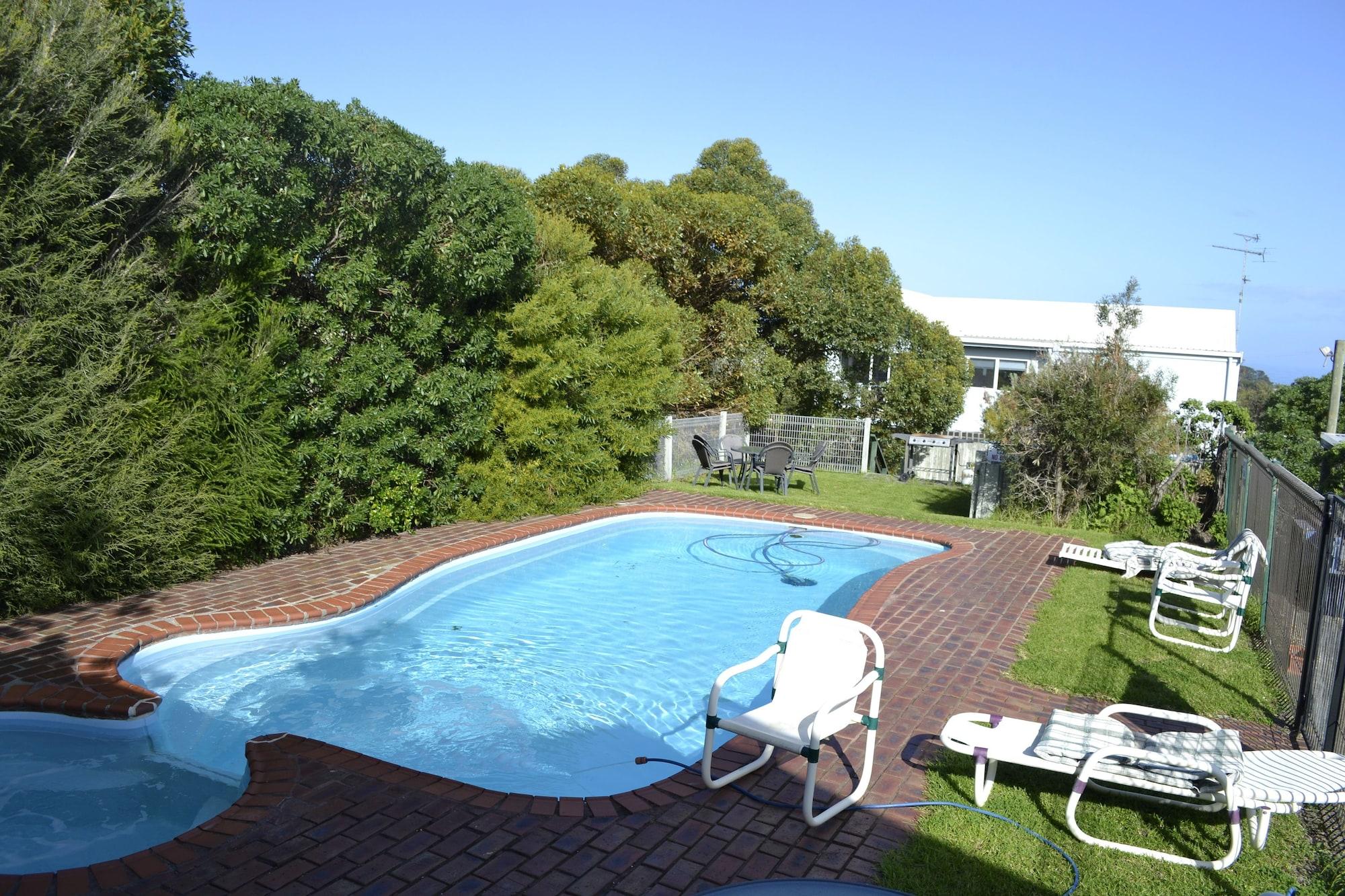 Sunnymead Hotel 40/48