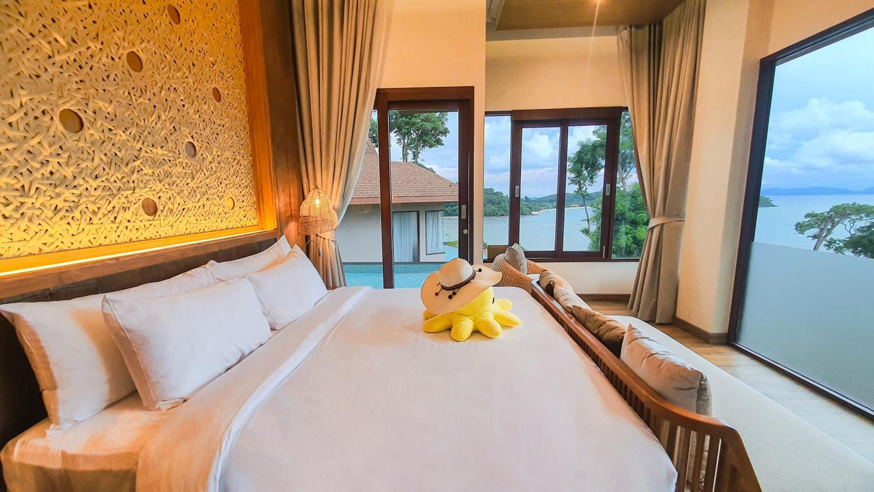 Skypool, Villa, King Bed, Sofa