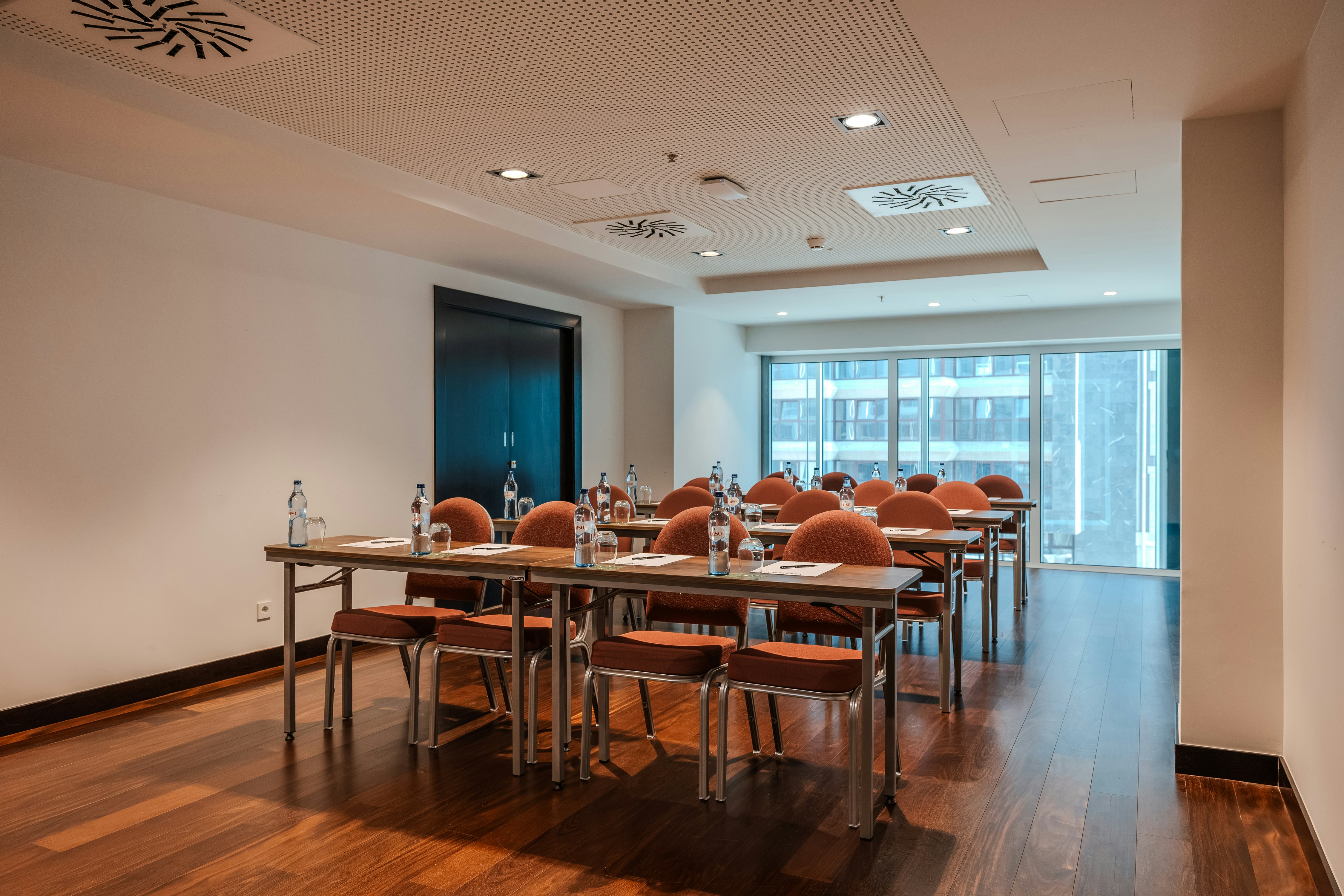 Cenica Porto Hotel, Curio Collection by Hilton 49/57