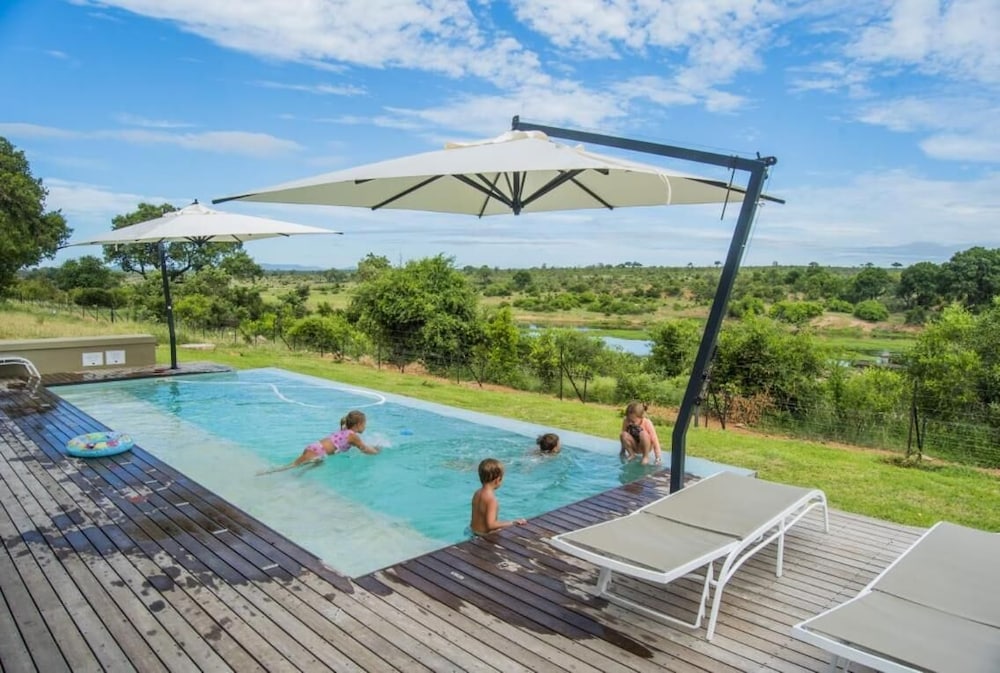 Jacana River Lodge 16/50
