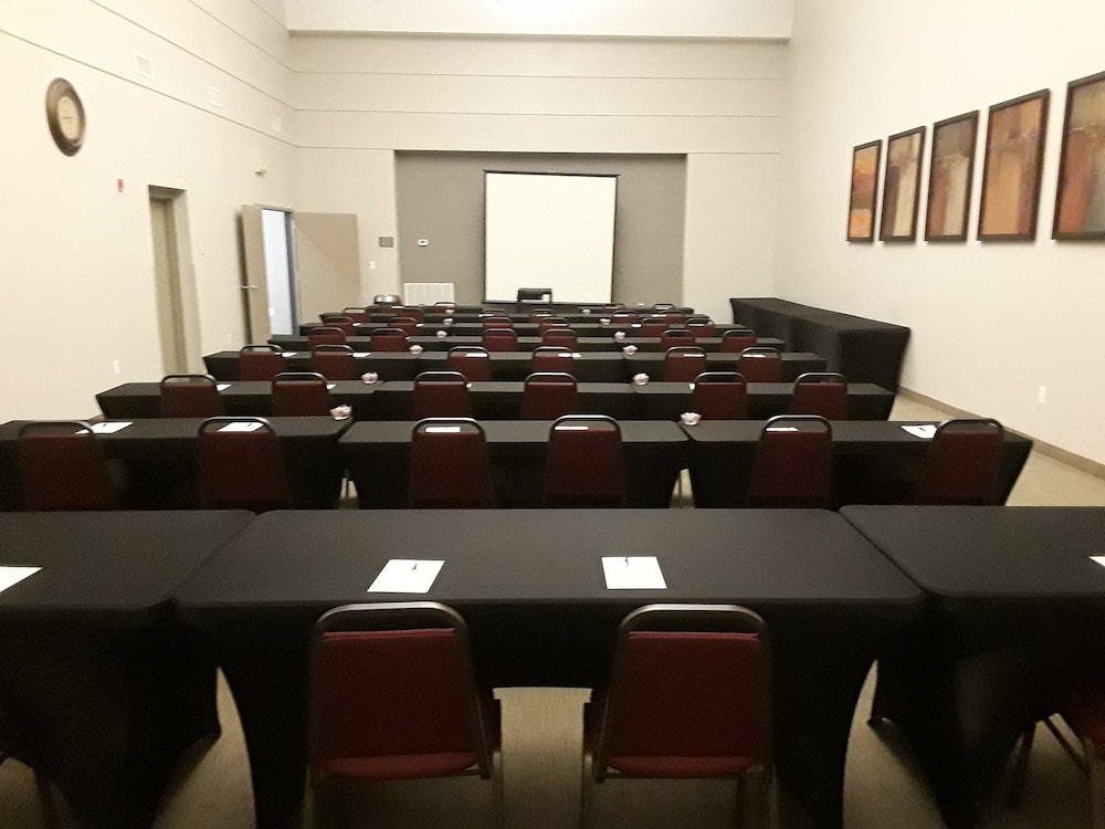 Country Inn & Suites by Radisson, Baltimore BWI Airport 34/40